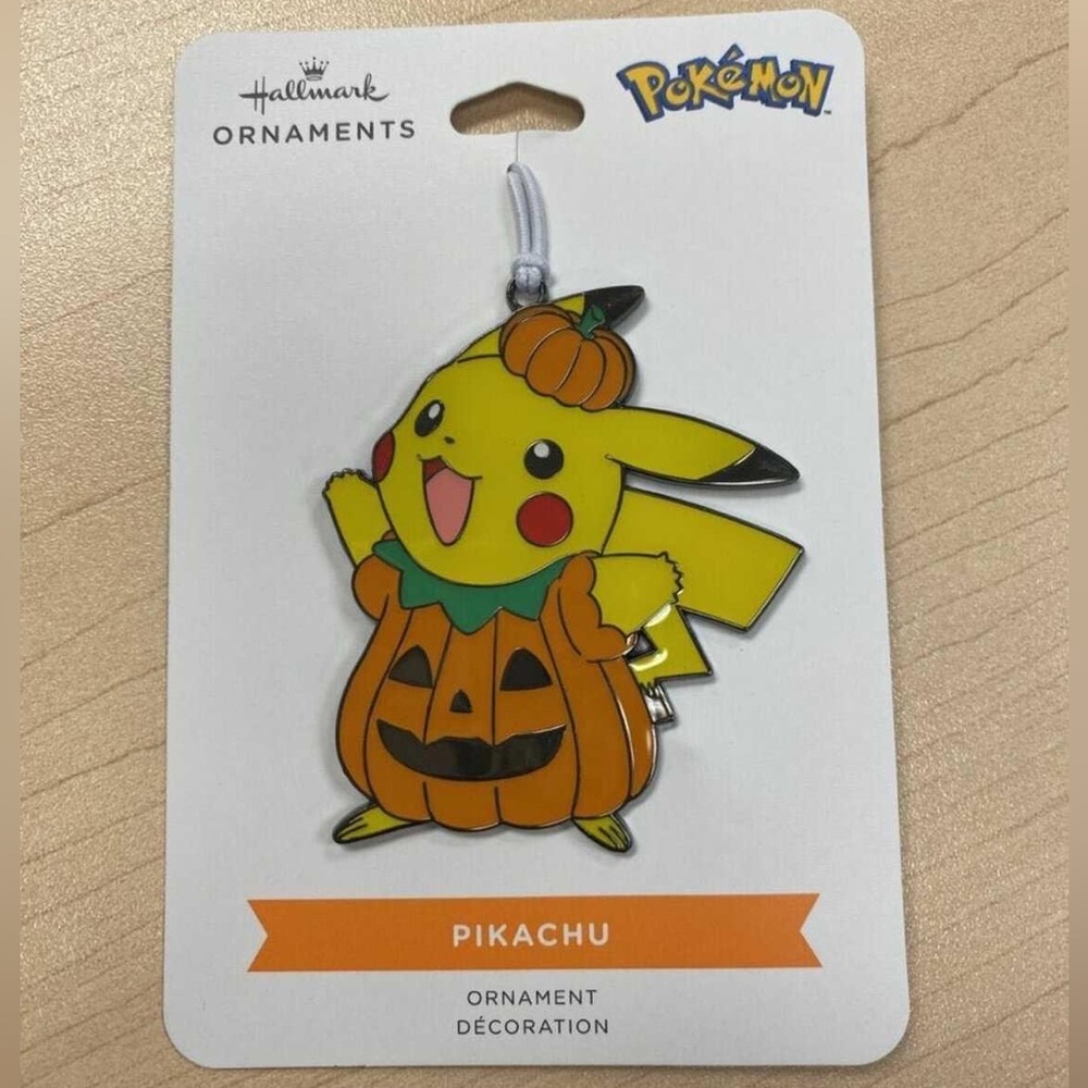 BRAND NEW! Pokemon / Pikachu 🎃 x Hallmark - Halloween, Metal Enamel Ornament